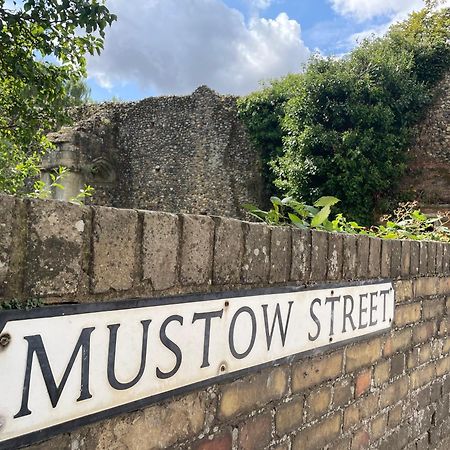 Abbey Gardens Cottage Bury St. Edmunds Екстериор снимка